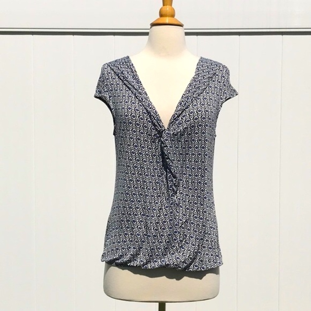 Max Studio Black White Blue Sleeveless Printed V Neck Elastic Waist Top Size Med